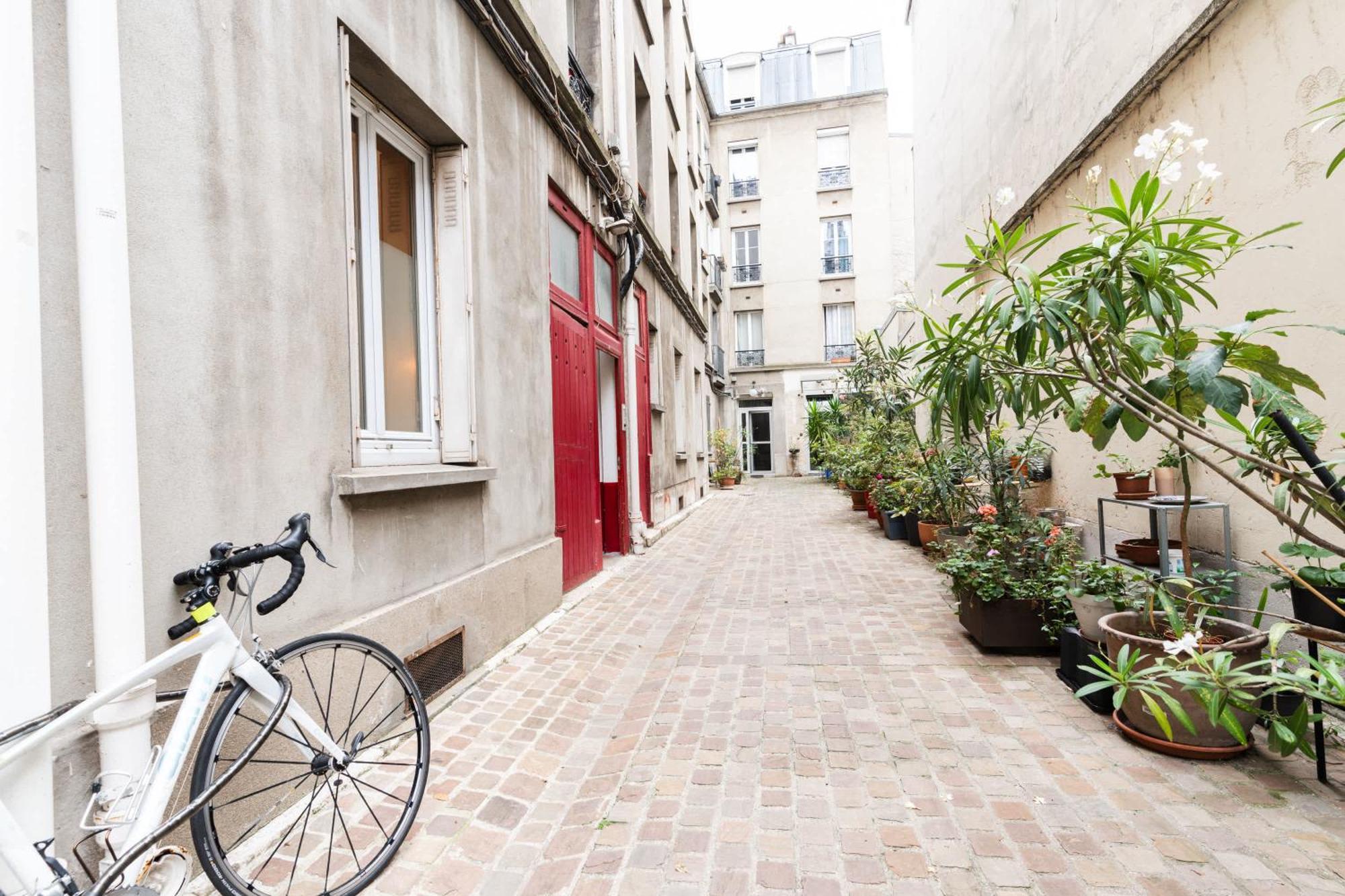 Loft 4 Bedroom Montmartre Pigalle Ac By Lcc Agency Paris Eksteriør billede